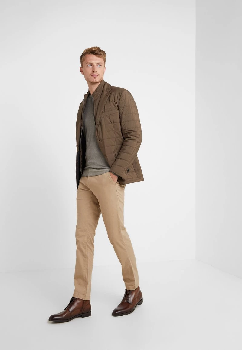 Michael Kors Chino Beige Homme 2 Michael Kors Chino Beige Homme – Image 2