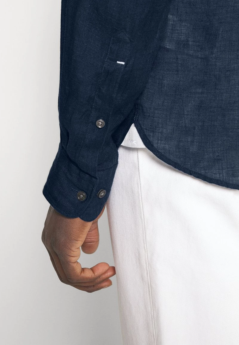 Michael Kors Homme STANDUP SLIM Chemise Navy 6 Michael Kors Homme STANDUP SLIM Chemise Navy – Image 6