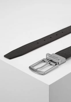 Michael Kors BUCKLE BELT UNISEX Ceinture Black/grey 8 Michael Kors BUCKLE BELT UNISEX Ceinture Black/grey -Michael Kors Soldes Boutique 1acef0b70c1442038655c7ef6a6a34e0