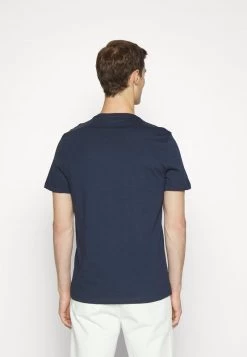 Michael Kors Homme NEWSPRINT TEE T Shirt Imprimé Dark Blue -Michael Kors Soldes Boutique 21dda169c6834fdc94e5909bcb0402e1