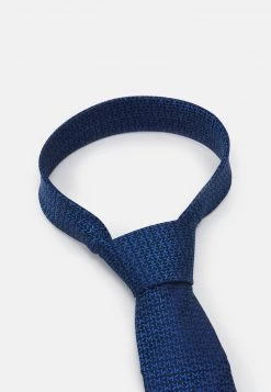 Michael Kors BOLD LOGO REPEAT Cravate Navy Homme -Michael Kors Soldes Boutique 3c996f6da3ba4c899ac8aba552e8e52e