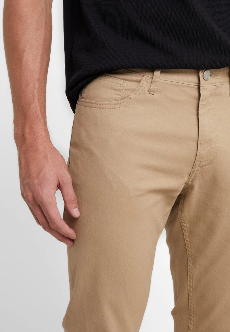 Michael Kors Homme POCKET PANT Pantalon Classique Khaki 4 Michael Kors Homme POCKET PANT Pantalon Classique Khaki – Image 4