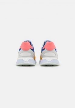 Michael Kors Homme MILES Baskets Basses Bone/multicolor -Michael Kors Soldes Boutique 61259e1bf5444791a0c95bdcafa23c4c