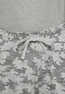 Michael Kors GIFT SET Pyjama Heather Grey Homme -Michael Kors Soldes Boutique 70307493e2cd4f439c593f81452d3be7