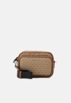 Michael Kors TRAVEL XBODY UNISEX Sac Bandoulière Camel