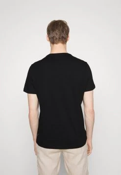 Michael Kors SPILL TEE T Shirt Imprimé Black Homme -Michael Kors Soldes Boutique 7e98562fb3e1474f883851083c3c65b1