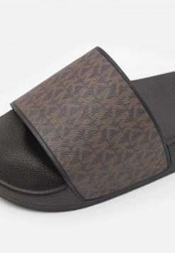 Michael Kors JAKE SLIDE Mules Brown/black Homme -Michael Kors Soldes Boutique 80608a4595f44e29b4ef29f2c499317b