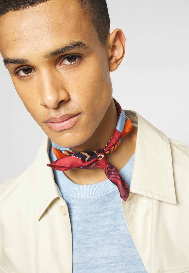 Michael Kors Homme COLD DYE CREW Pullover Chambray 4 Michael Kors Homme COLD DYE CREW Pullover Chambray – Image 4