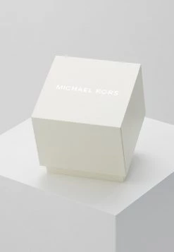 Michael Kors Femme RUNWAY MERCER Montre Roségold Coloured -Michael Kors Soldes Boutique 8f63eebbd3fe451e9f41327a1acf6105