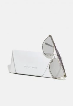 Michael Kors Femme STRATTON Lunettes De Soleil Silver Mirror -Michael Kors Soldes Boutique a182d8c40b514f6f816a54749c628037