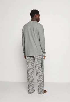 Michael Kors GIFT SET Pyjama Heather Grey Homme -Michael Kors Soldes Boutique c412d24cbeb84836a3325236c665a8f2