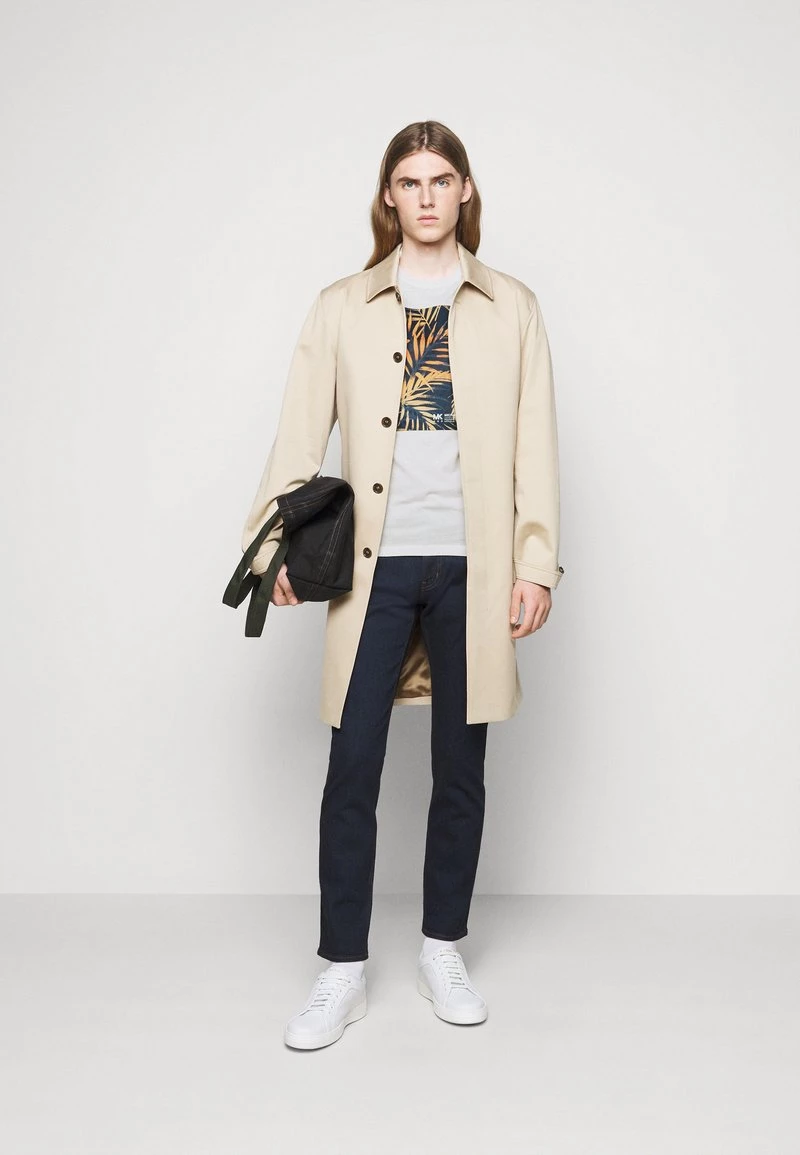 Michael Kors PALM BLOCK TEE T Shirt Imprimé Midnight Homme 2 Michael Kors PALM BLOCK TEE T Shirt Imprimé Midnight Homme – Image 2