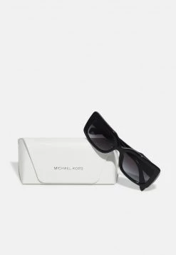 Michael Kors Femme CORFU Lunettes De Soleil Black 8 Michael Kors Femme CORFU Lunettes De Soleil Black -Michael Kors Soldes Boutique cd3f5259f9934ab0814fc286b8f010d1