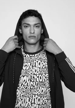 Michael Kors BLOCKED LOGO HOODIE Sweat à Capuche Zippé Midnight Homme -Michael Kors Soldes Boutique d06996899d074fad904344267c542e7d