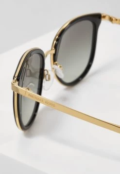 Michael Kors Femme Lunettes De Soleil Black -Michael Kors Soldes Boutique d34a20cb439e4a18a4b5c4ea5477cfa8
