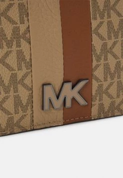 Michael Kors BILLFOLD UNISEX Portefeuille Camel/multi 11 Michael Kors BILLFOLD UNISEX Portefeuille Camel/multi -Michael Kors Soldes Boutique e5f4cc16bed14908ac3f479e2cf15c09